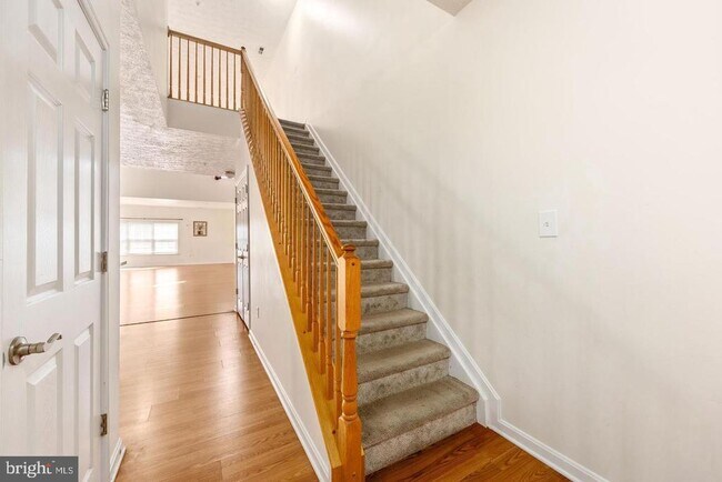 Building Photo - 9549 Wedge Way