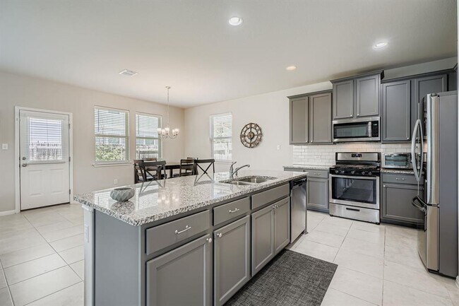 Building Photo - 11914 Ledger Dr