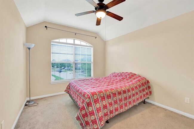 Building Photo - 25431 Hall Meadow Ln