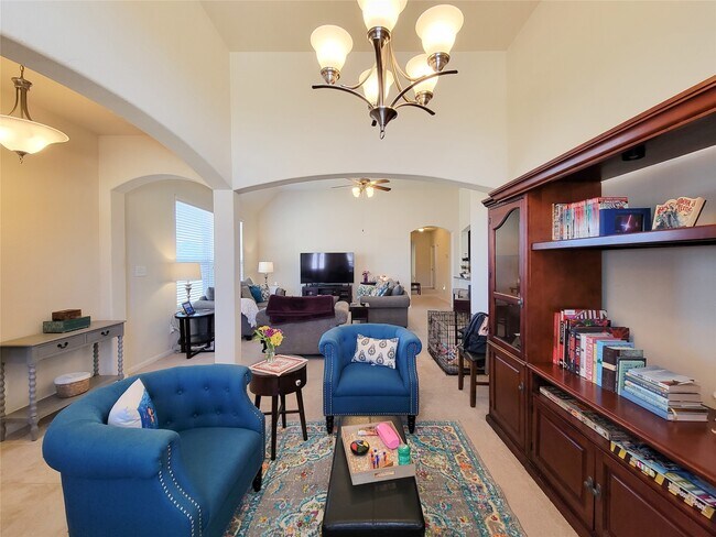 Building Photo - 23603 Villa Lisa Dr