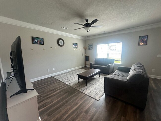 Building Photo - 108 Big Cypress Ct