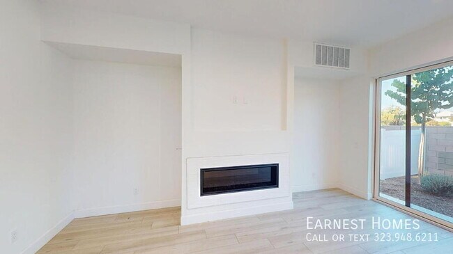 Building Photo - 8444 Camelia Ct