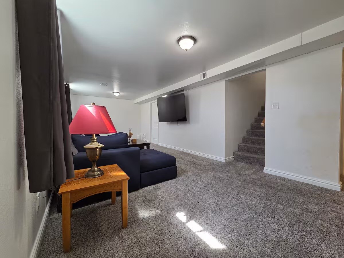 Building Photo - 1031 Erie St