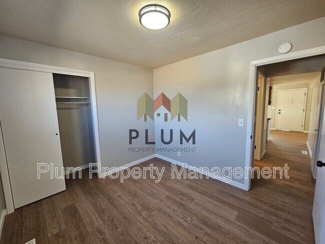 Building Photo - 200 Eddy Ave