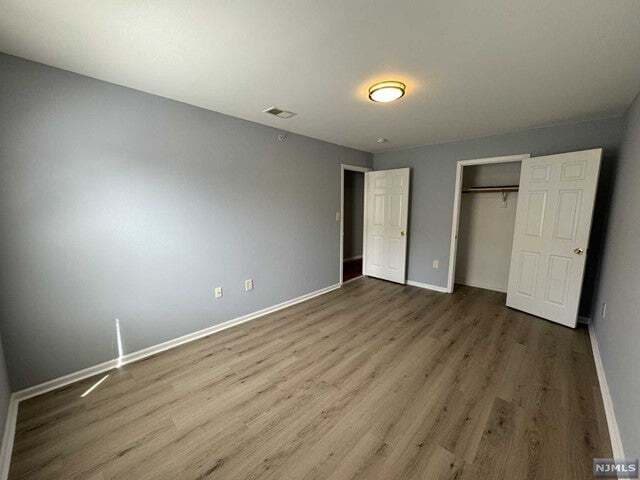 Building Photo - 40 11th Ave W