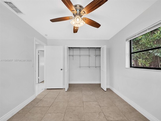 Building Photo - 10251 NW 39th Ct