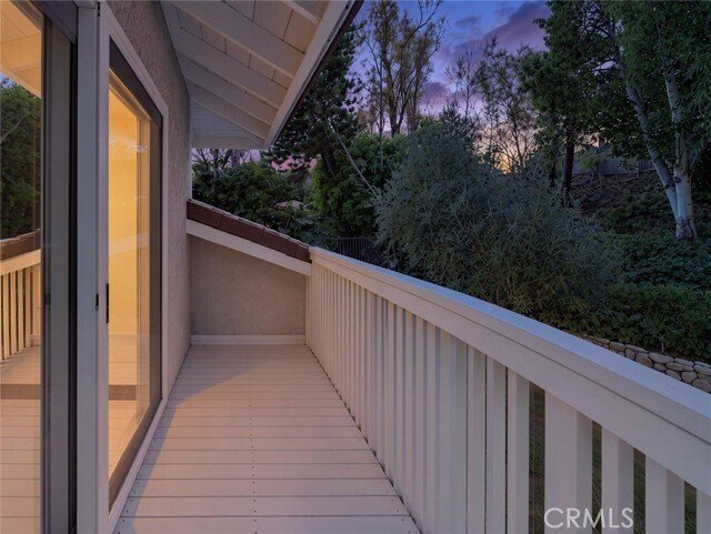Building Photo - 9881 Foxrun Rd