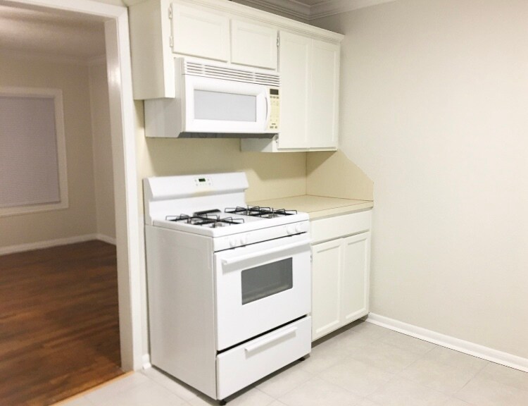 Building Photo - 1029 Wilson St