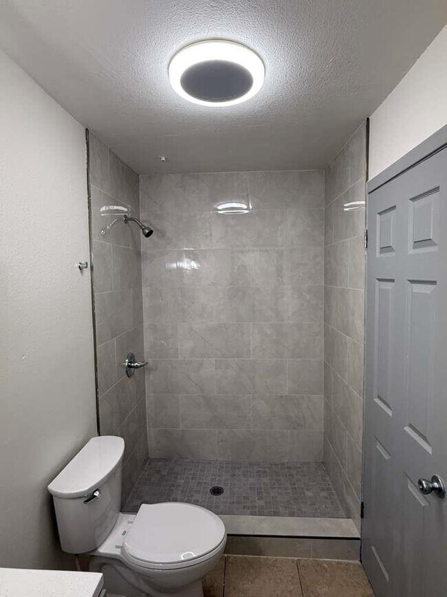 Building Photo - 5500 McPherson Rd