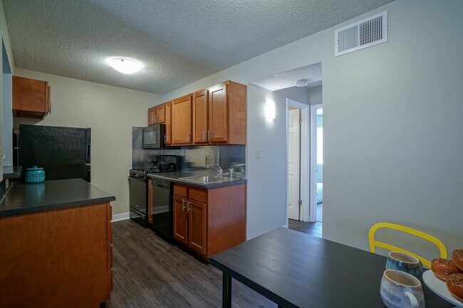 Building Photo - Wildcat Inn - 411-415 N. Martin Luther King Dr