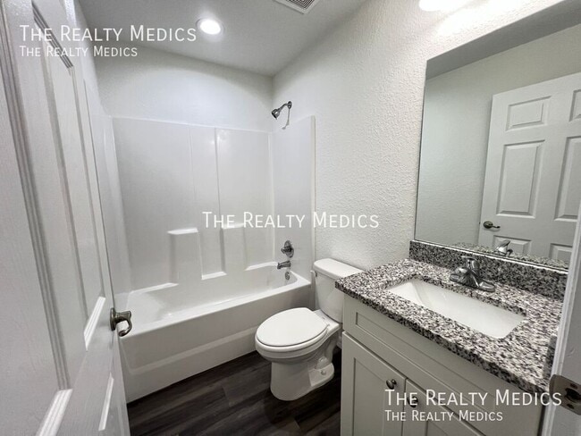 Building Photo - 290 Malauka Run