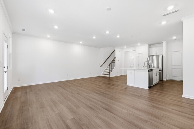 Building Photo - 216 Deercroft Dr