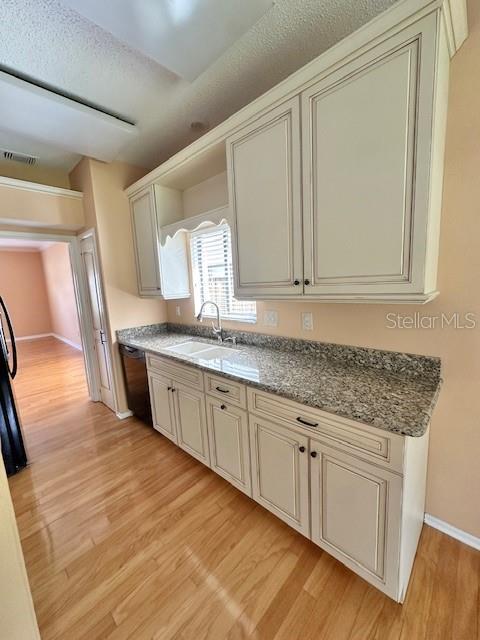 Building Photo - 587 Holbrook Cir