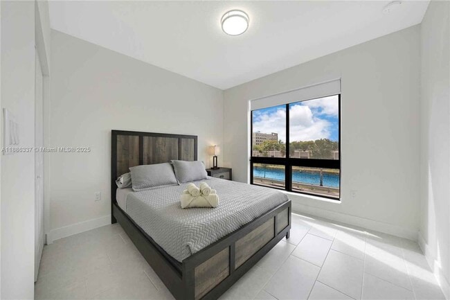 Building Photo - 8167 NW 41st St