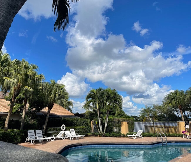 Building Photo - 1703 Pierside Cir