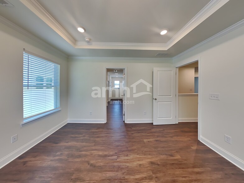 Building Photo - 1524 Soapstone Rd