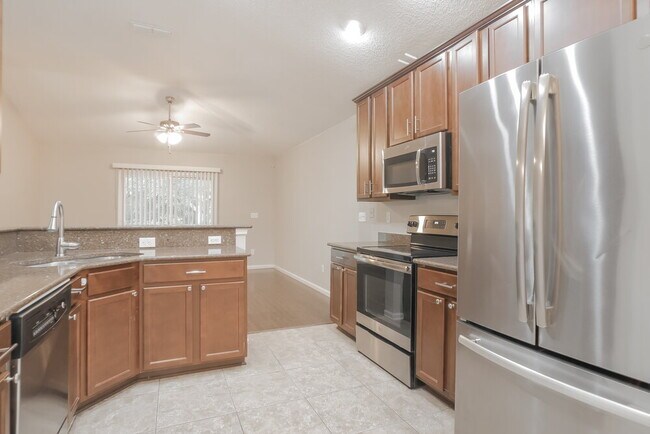 Building Photo - 174 N Aberdeenshire Dr