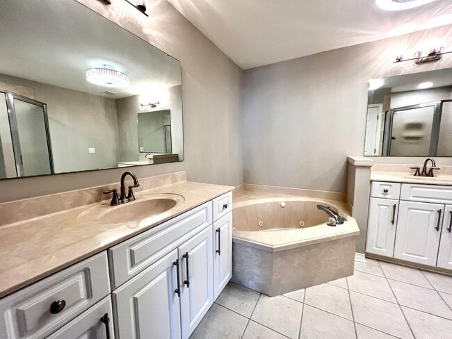 Building Photo - 1311 Treasure Cove