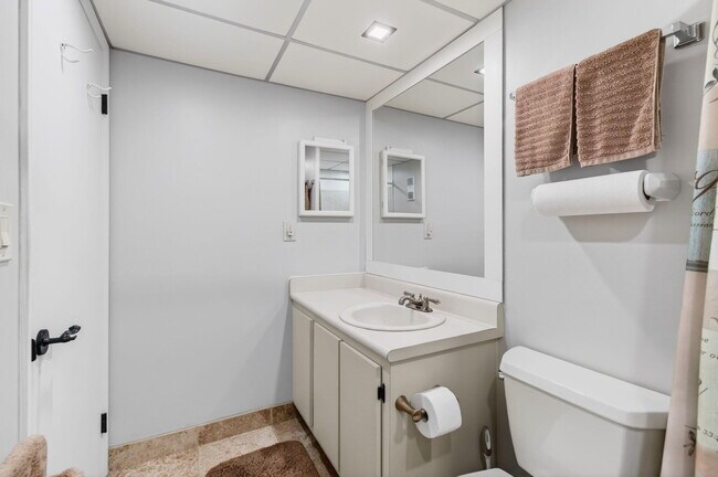 Building Photo - 15496 Lakes of Delray Blvd