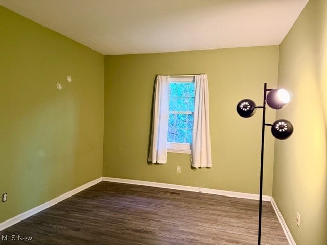 Building Photo - 6930 Carriage Hill Dr