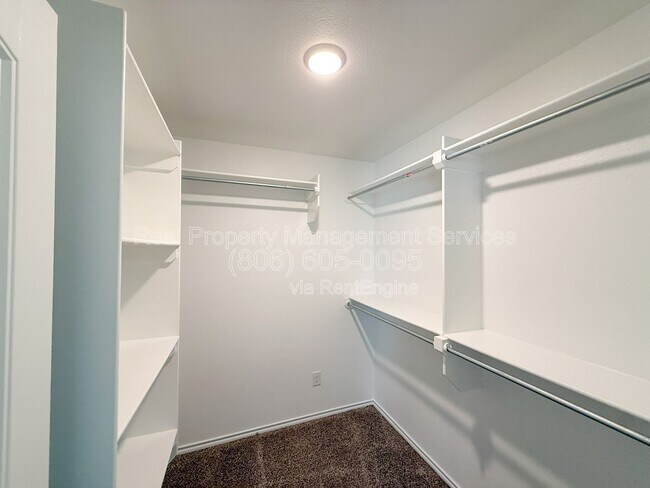 Building Photo - 14309 Vernon Ave