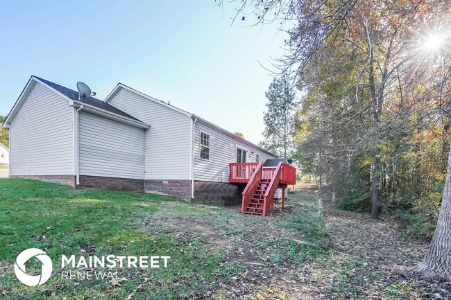 Building Photo - 4105 Summitview Dr