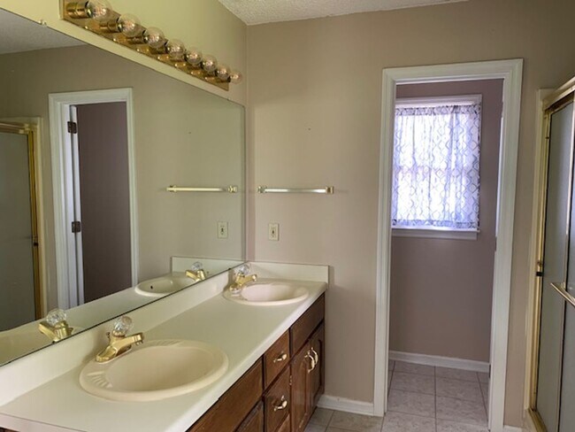 Building Photo - $300 OFF FIRST MONTHS RENT!  COMING SOON 8...