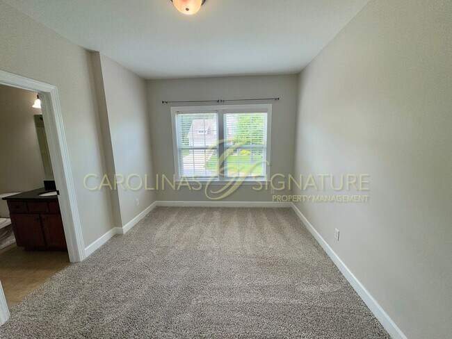 Building Photo - Spacious 5BR/5BA Home in Indian Lands Wake...
