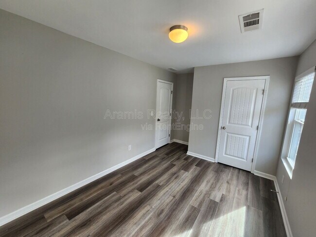 Building Photo - 187 Laurelcrest Ln