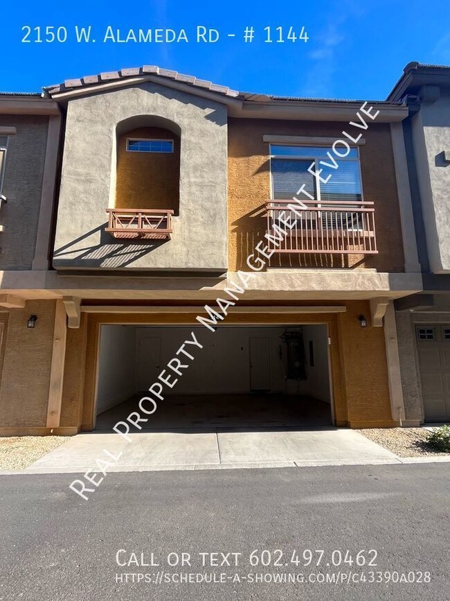 Building Photo - Condo in Gated Community!