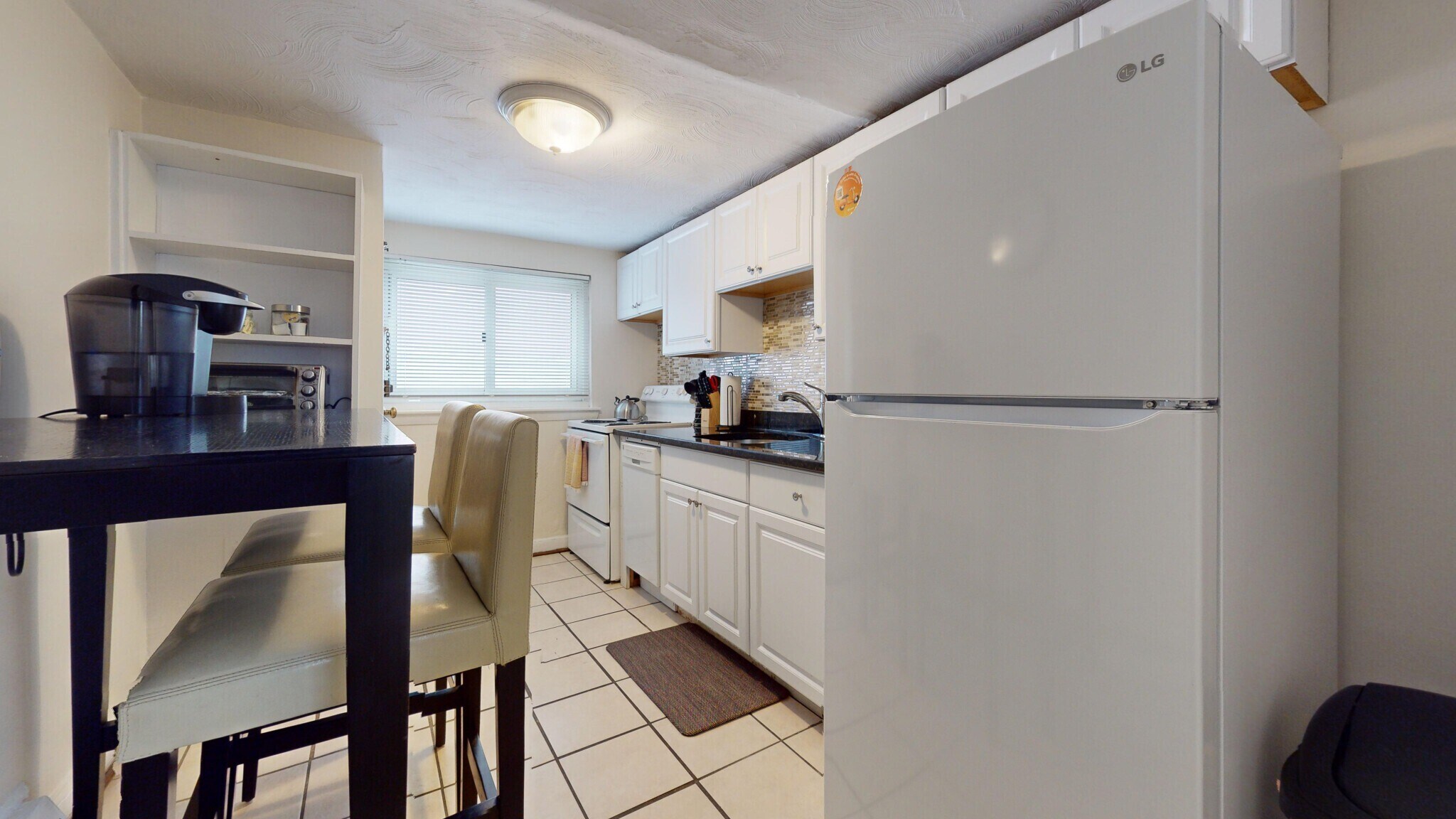 Building Photo - 79 Chestnut St