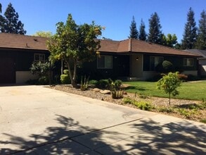 Building Photo - Beautiful 4 Bedroom Rental Home