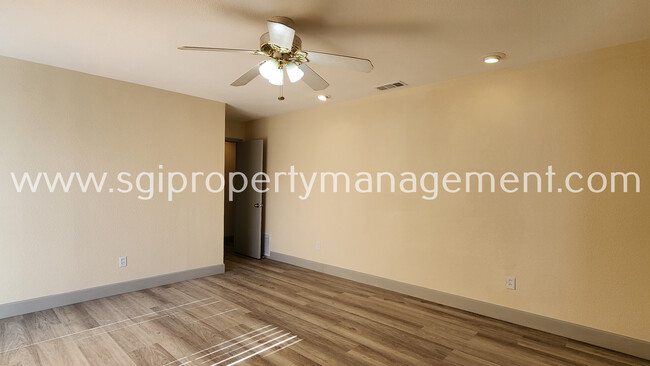Building Photo - Great 4 bedroom Richardson home