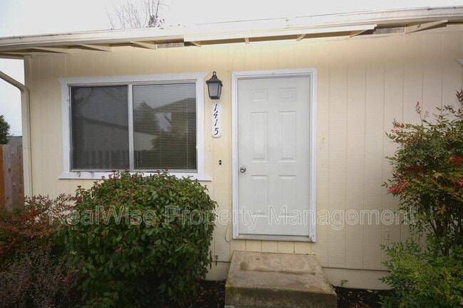 Building Photo - 1415 Bebeau Ln