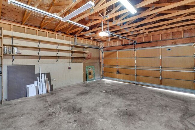 Building Photo - Cozy, Remodeled Gem with Spacious Backyard – Your Perfect Rental Home!