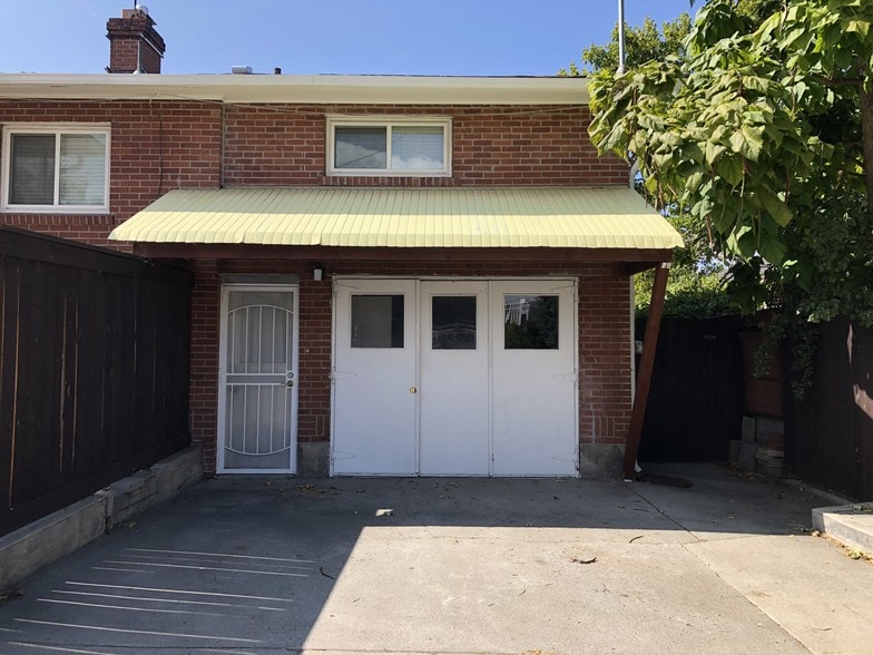 Building Photo - 795 Roberts St