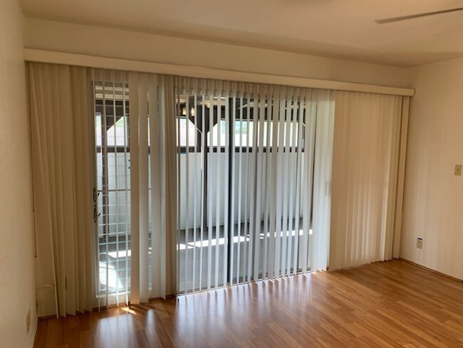 Building Photo - Hokuloa C - 3 bedroom, 3 bath townhouse w/...