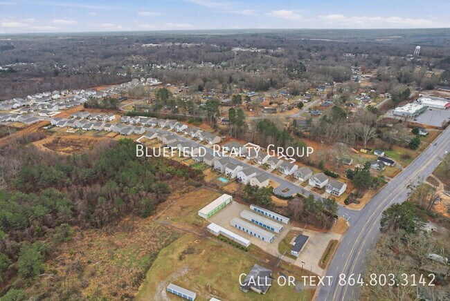 Building Photo - 227 Millen Dr