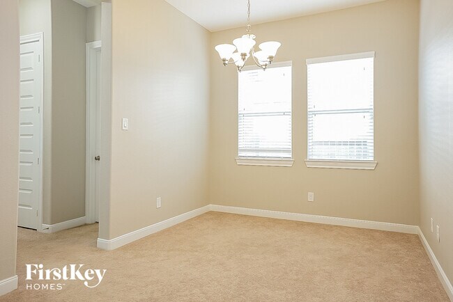 Building Photo - 13605 Northline Lake Dr