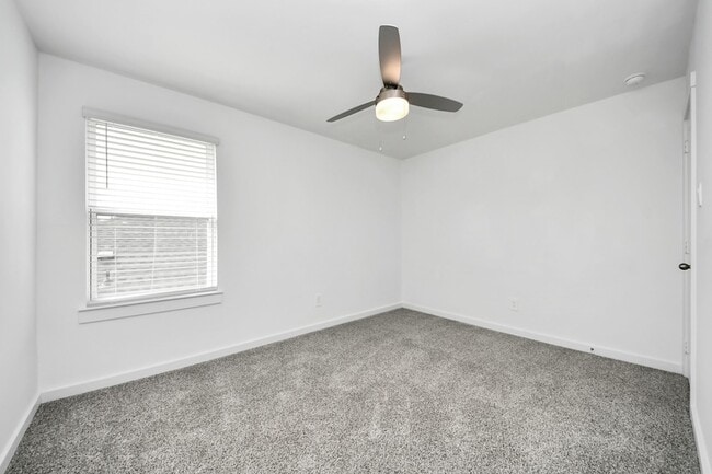 Building Photo - 7811 Bel Fiore Dr