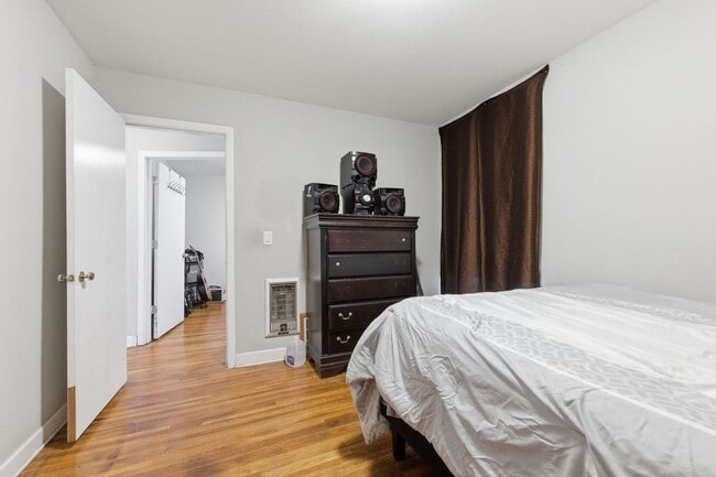 Building Photo - Charming 2b/1b Home in Old Hickory