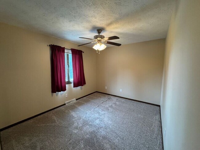 Building Photo - 5134 Poppleton Ave