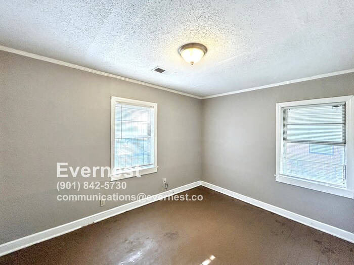 Building Photo - 1507 Wilson St