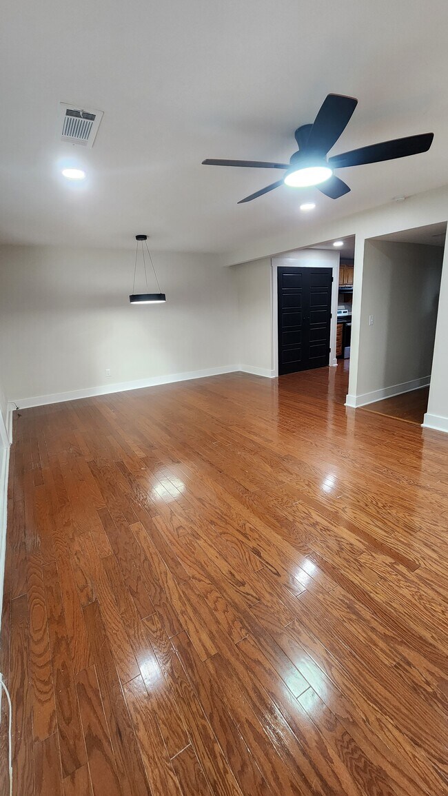 Building Photo - 178 Heritage Cir