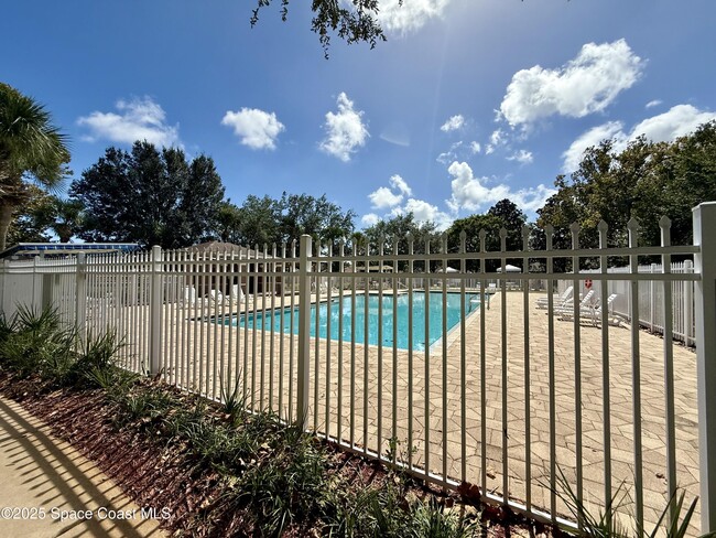 Building Photo - 209 Grand Preserve Way