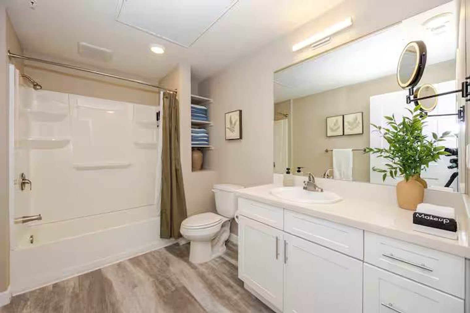 Building Photo - 375 Harbour Cove Dr