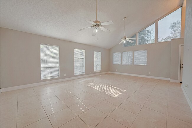 Building Photo - 6311 Crestside Dr