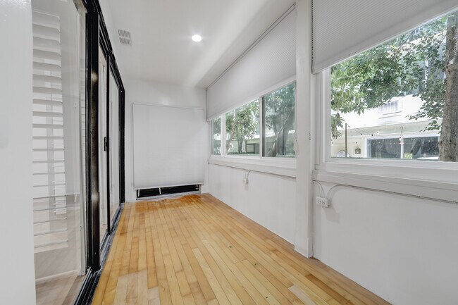 Building Photo - 11939 Gorham Ave