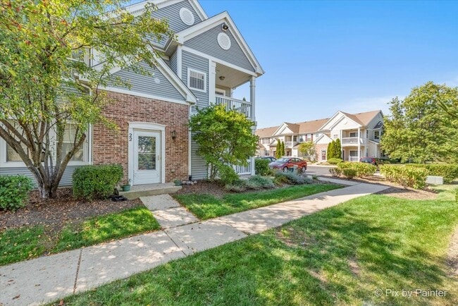 Building Photo - 2215 Aurora Dr