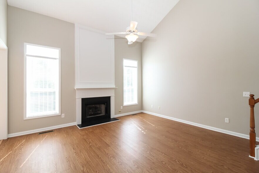 Building Photo - 317 Park Creek Ridge
